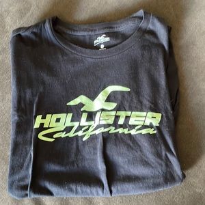 Hollister large short sleeve shirt
